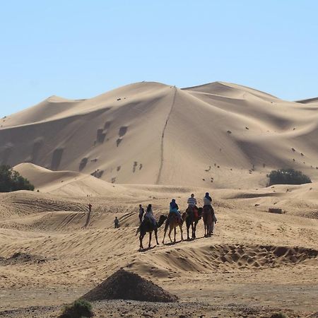 Hôtel La Gazelle Bleue à Merzouga Extérieur photo