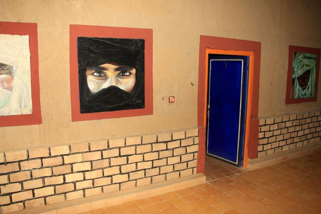 Hôtel La Gazelle Bleue à Merzouga Extérieur photo