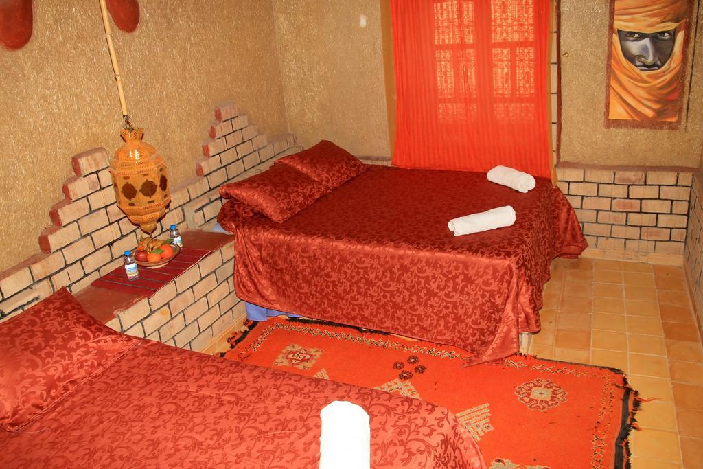 Hôtel La Gazelle Bleue à Merzouga Chambre photo