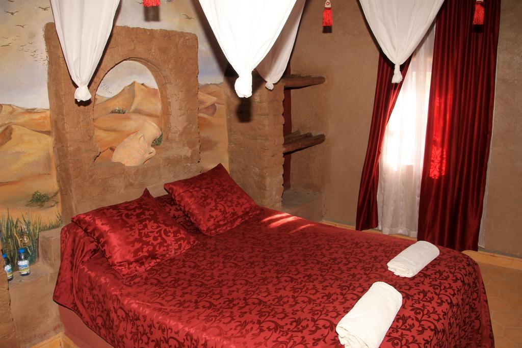 Hôtel La Gazelle Bleue à Merzouga Chambre photo