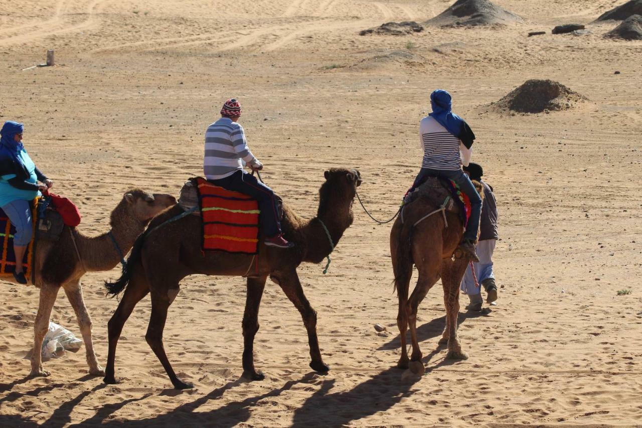 Hôtel La Gazelle Bleue à Merzouga Extérieur photo